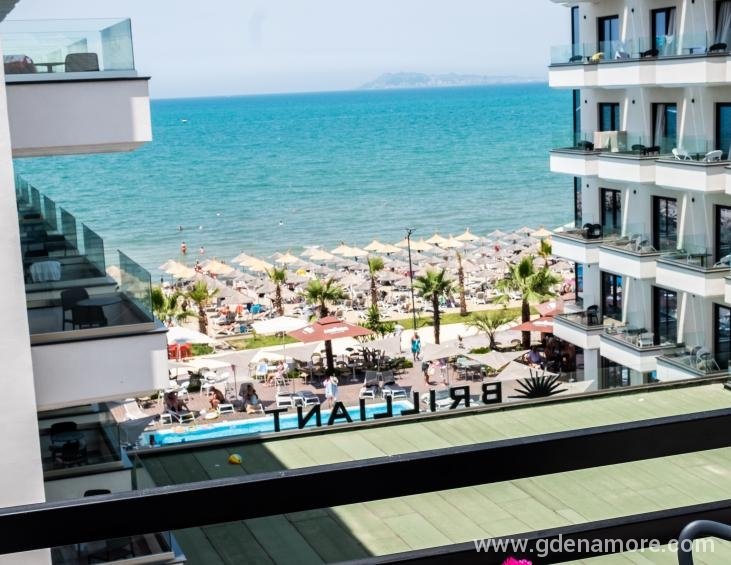 P D - Balcony 1
